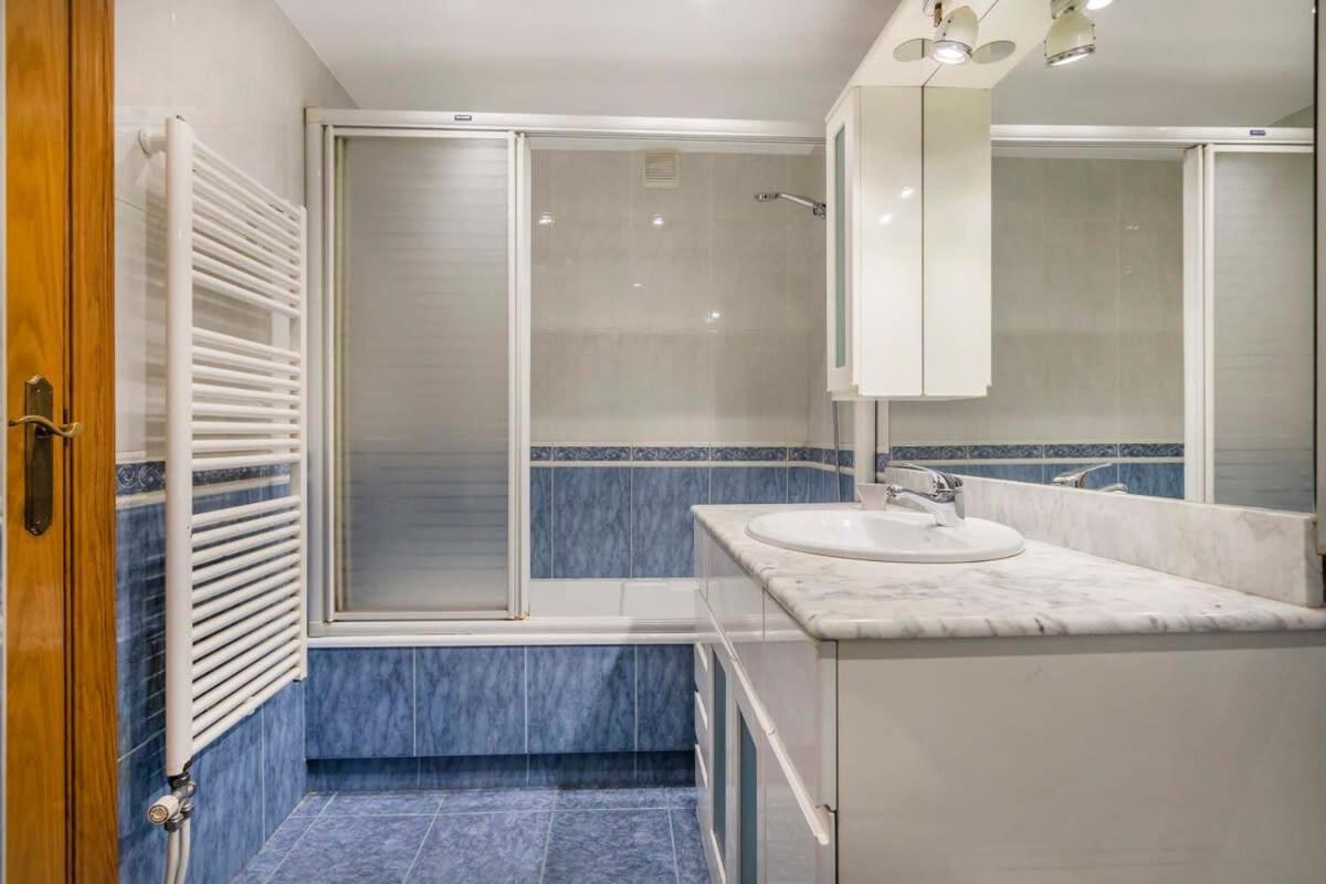 Apartament Comfy 4bd-2bth With Terrace In Plaza Espana Barcelona
