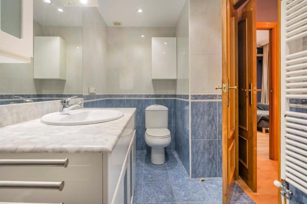 Apartament Comfy 4bd-2bth With Terrace In Plaza Espana Barcelona